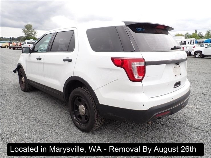 2016-ford-explorer-image-10