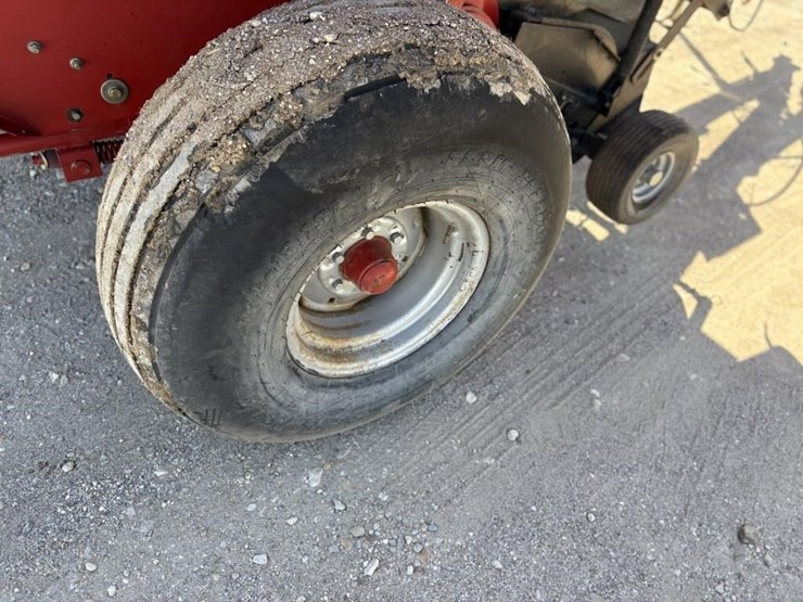 2007-case-ih-rbx563-image-19