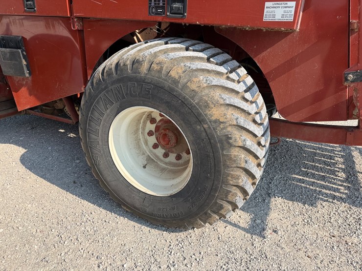 hesston-4790-image-16