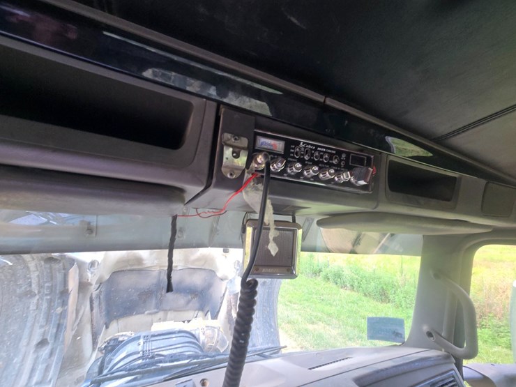 2011-kenworth-t660-image-84
