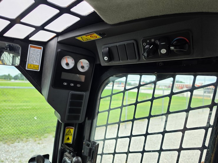 2009-caterpillar-279c-image-11