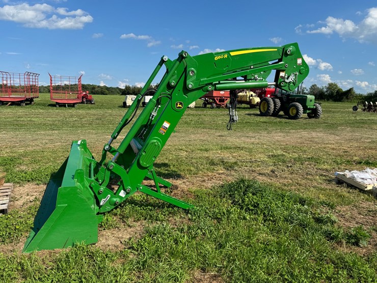#4013-•-john-deere-660sl-loader-with-bucket-image-2