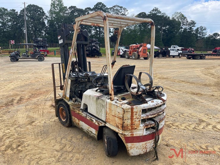 forklift,-sn;-16099a,-meter-reads-11006-hours,-42"-forks,-lp-engine(non-running,-disassembled)-image-5