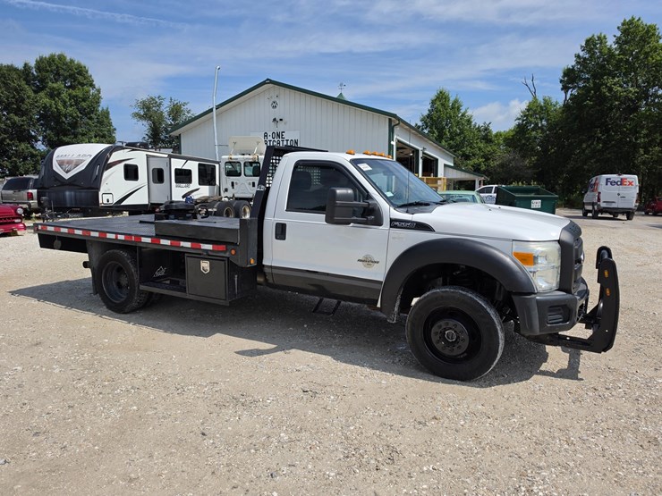 2011-ford-f550-image-9