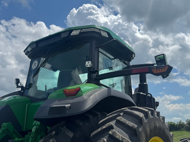 john-deere-8r-370-image-62