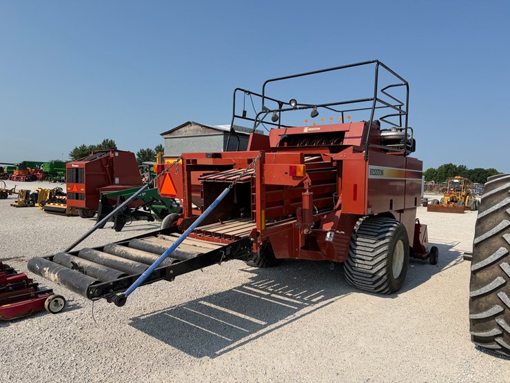 hesston-4790-image-8