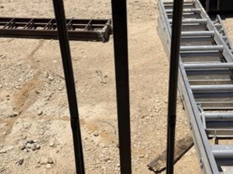l3--ladders-&-2-wheel-dolly-image-3