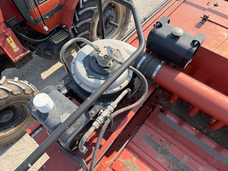 hesston-4790-image-14