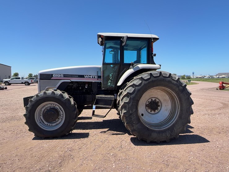 1996-white-6195f-tractor-image-8