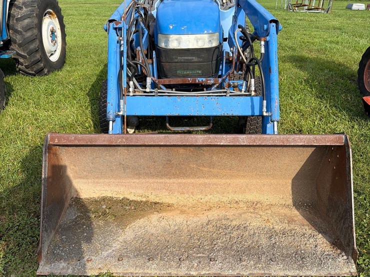 new-holland-tc33d-image-2
