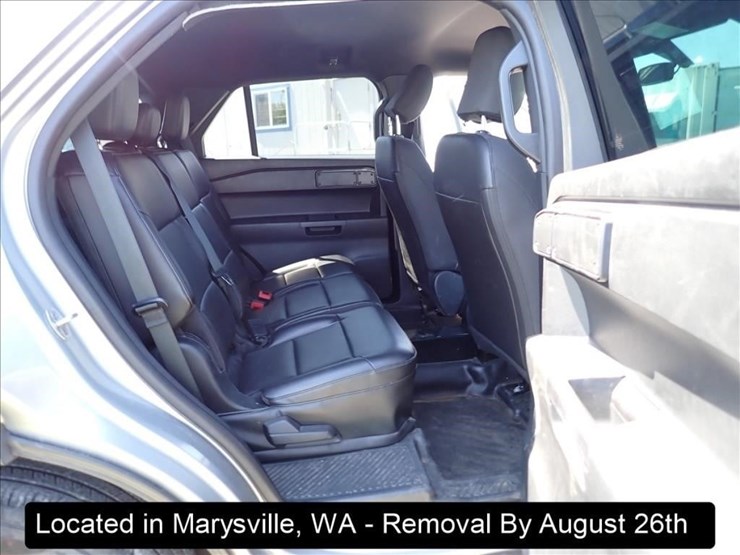 2021-ford-explorer-image-23