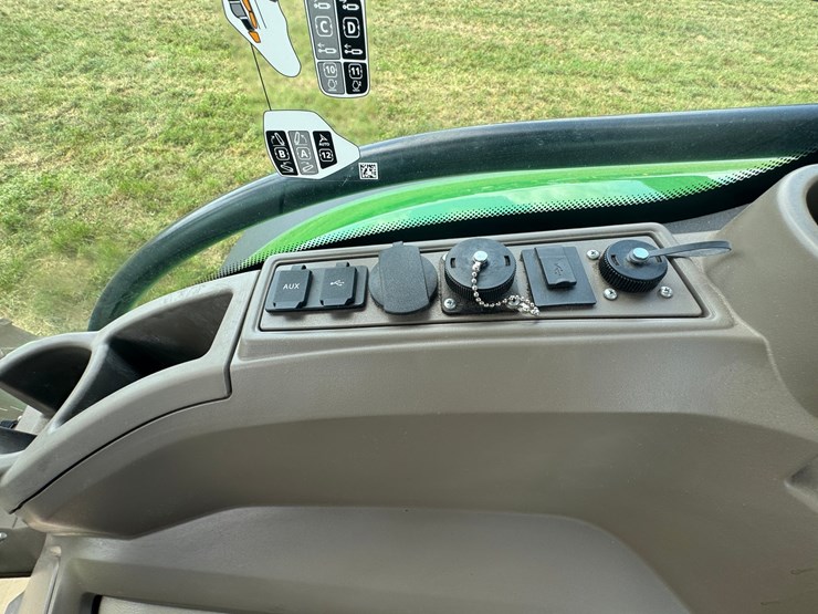 john-deere-8r-370-image-79