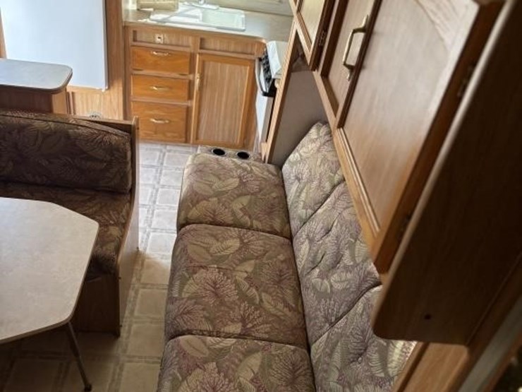 l2--2003-skyl-nomad-camper-image-27