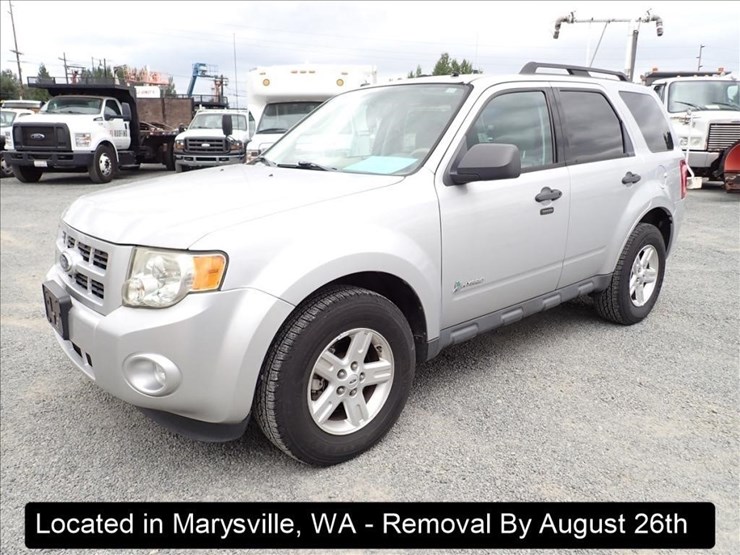 2011-ford-escape-image-1