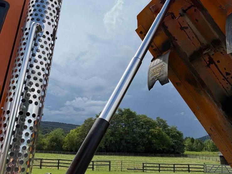 2019-kenworth-t880-image-15