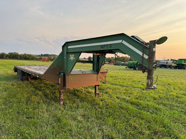 #4010-•-2003-pj-gooseneck-trailer-image-13