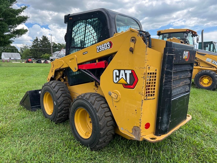 2023-caterpillar-236d3-image-13