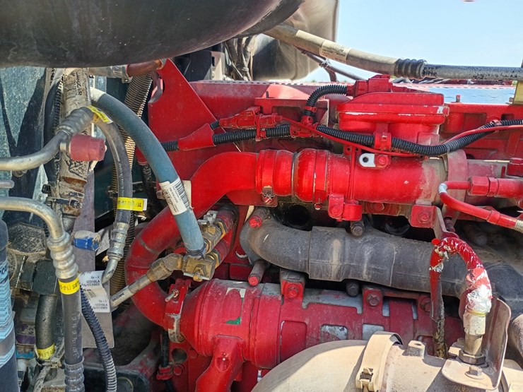 2023-peterbilt-389-image-29