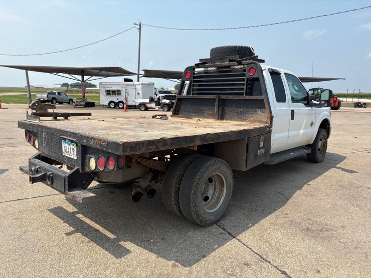 2015-ford-f350-image-3