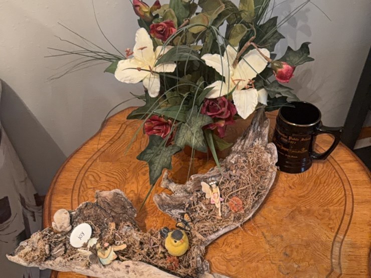 everything-on-top-of-the-table,-includes-driftwood-decorated-piece,-flowers,-starkweather-public-school-mug-from-1977-image-1