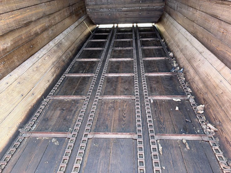 roorda-16ft-front-unload-silage-wagon-image-26
