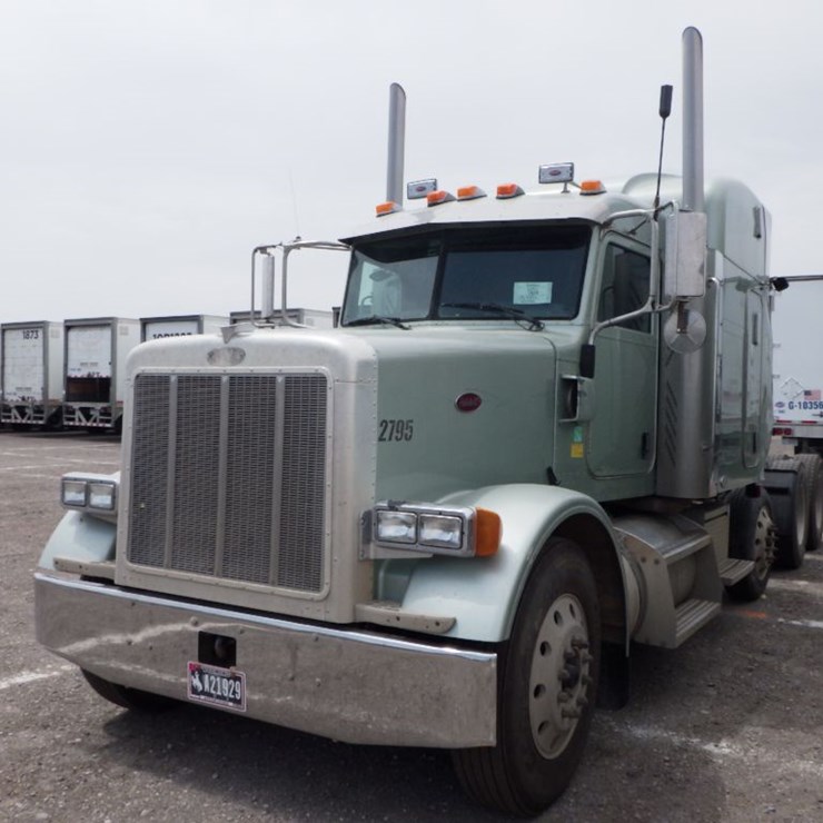 2005 PETERBILT 378