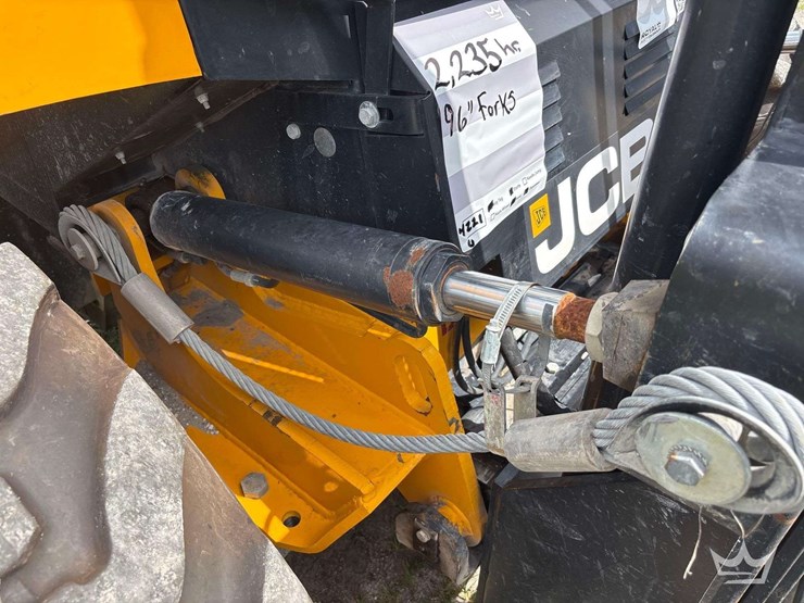 2020-jcb-930-image-10