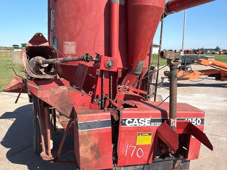 case-ih-1250-image-17