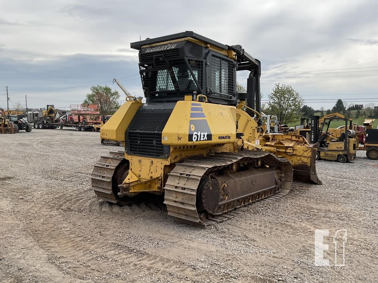 2015-komatsu-d61ex-23-image-4