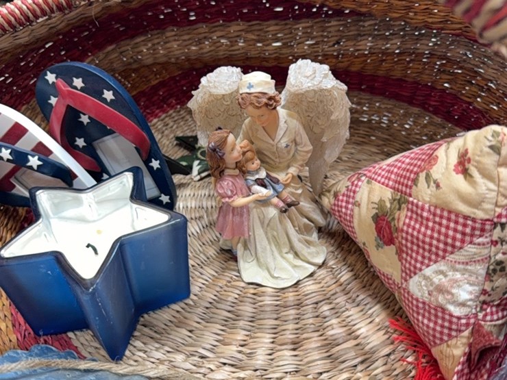 holiday-collectibles-in-basket-image-4