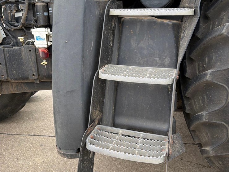 2009-new-holland-t8050-image-29