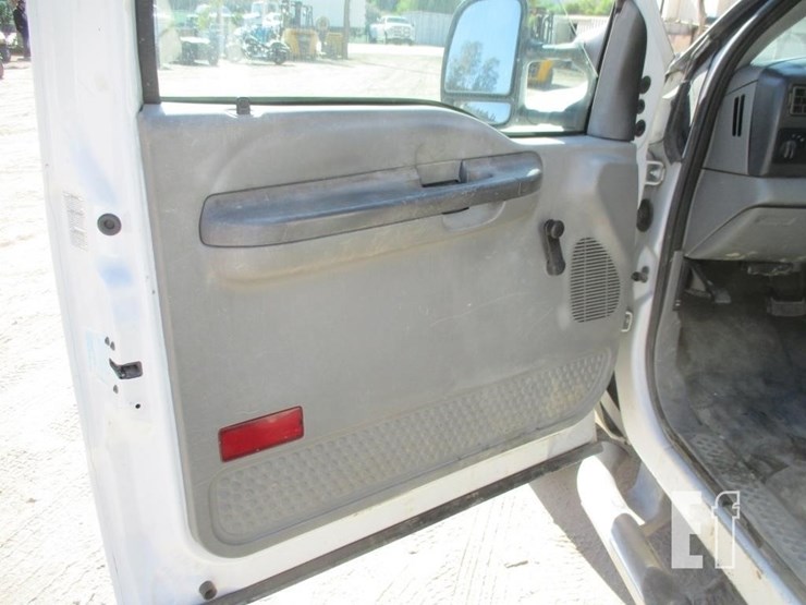 2003-ford-f450-image-12