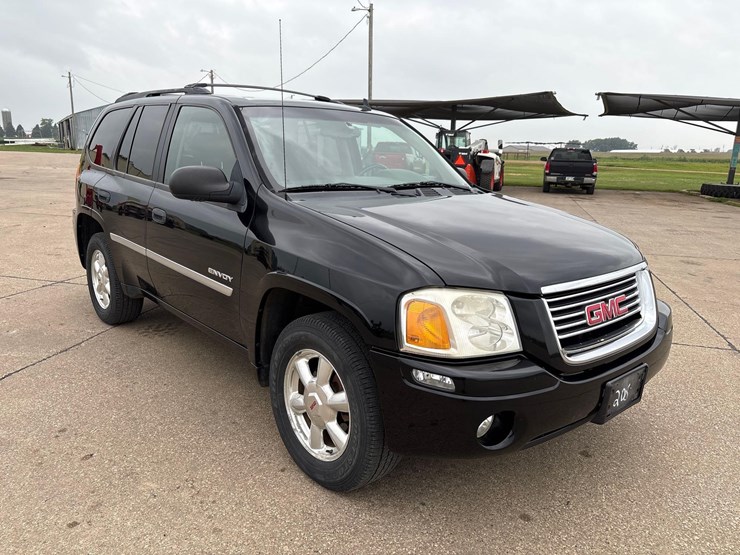 2006-gmc-envoy-image-1
