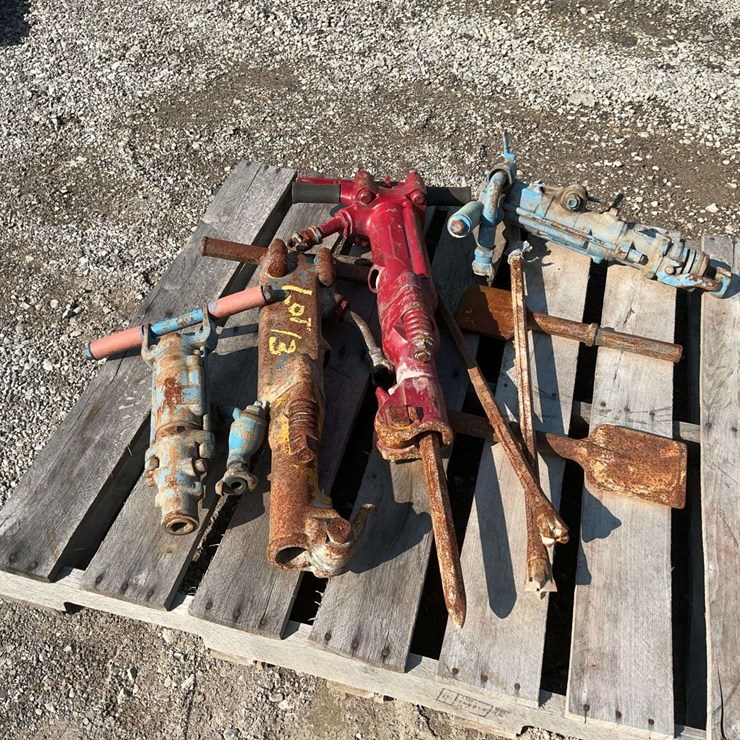(4) air jack hammers and attachments