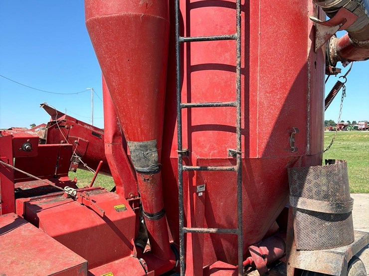 case-ih-1250-image-21