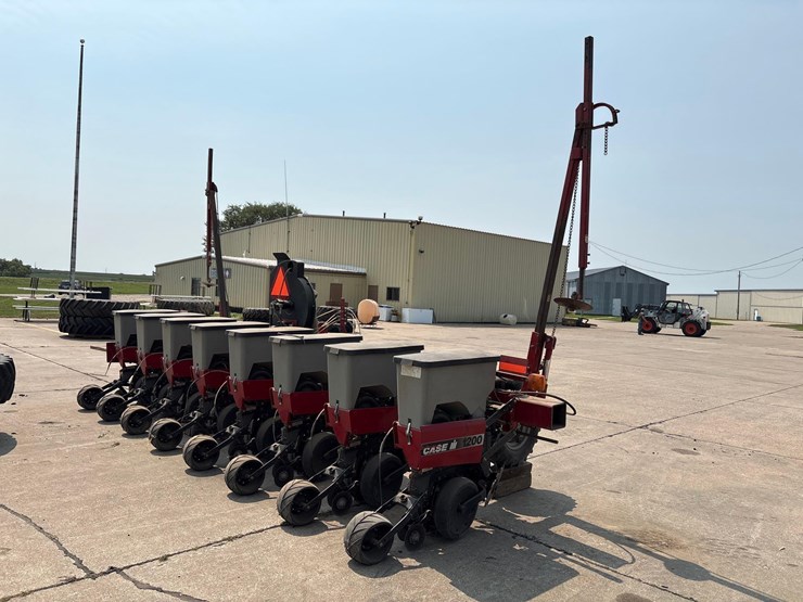 case-ih-1200-image-3