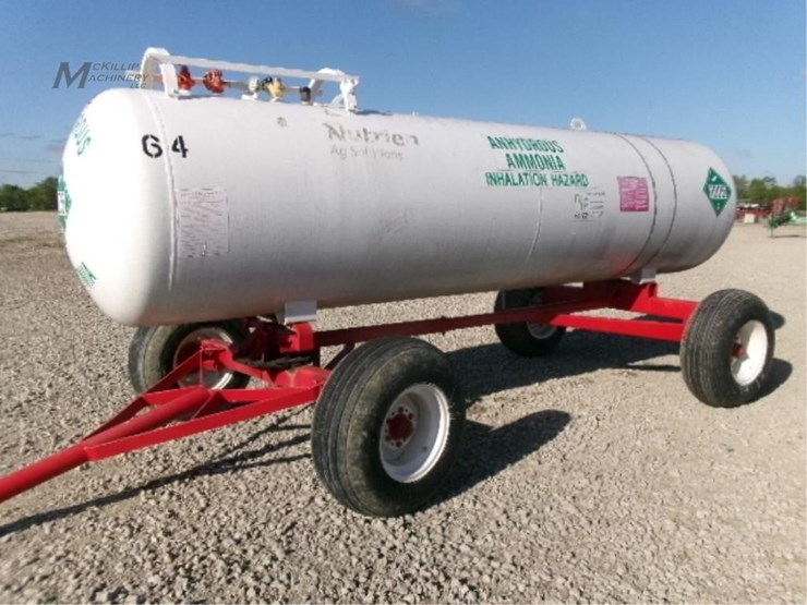 anhydrous-tank-on-gear-3373-image-2