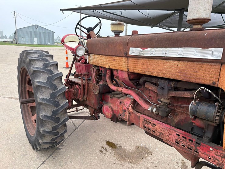 farmall-460-tractor-image-14