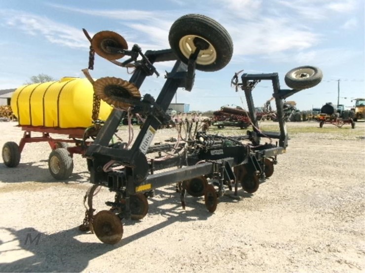 2002-dalton-ag-products-d3035-image-5