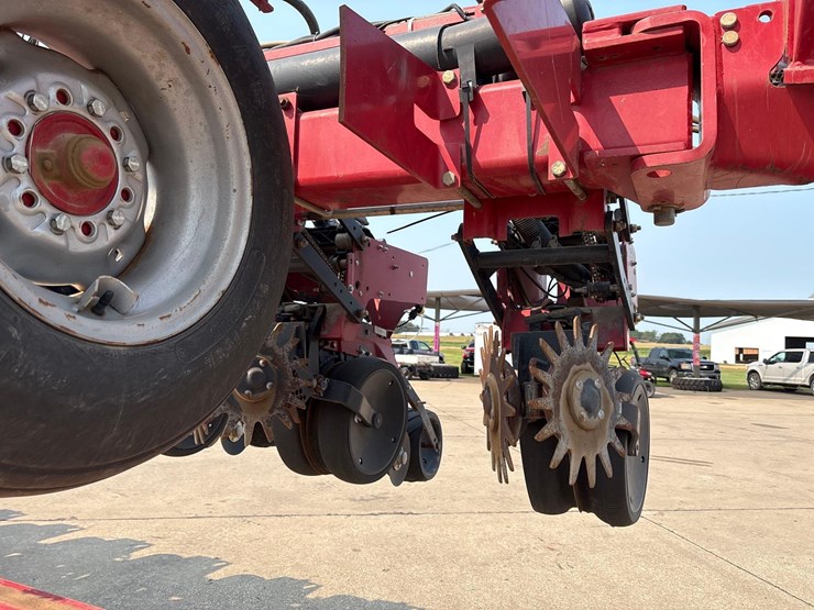 2011-case-ih-1240-image-31