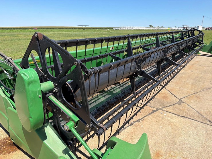 john-deere-630f-image-9