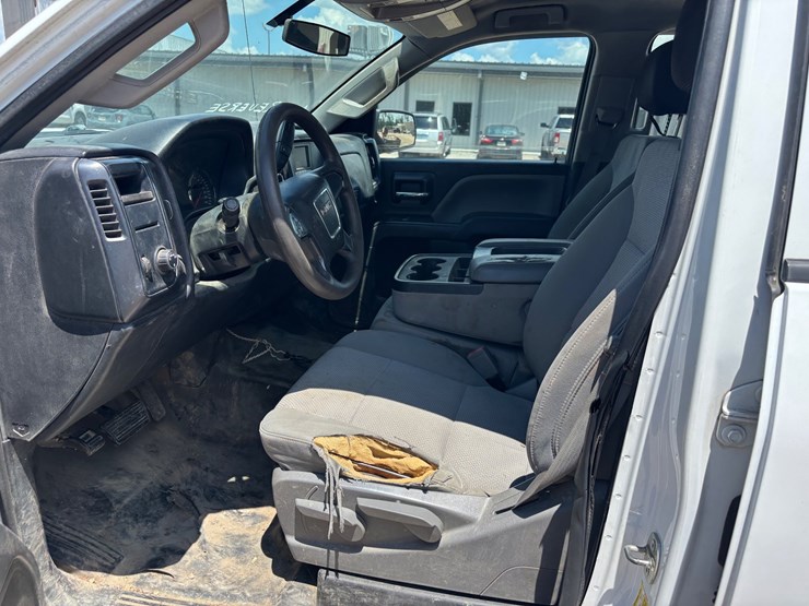 2016-gmc-2500hd-image-9