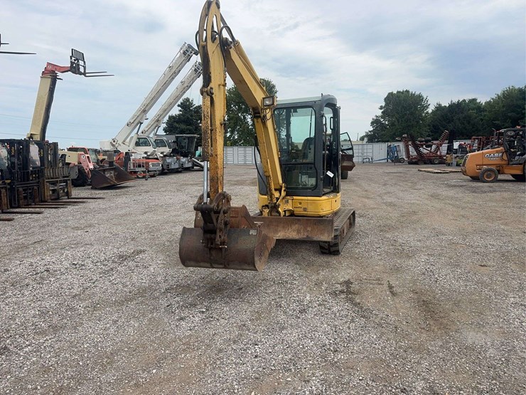 komatsu-pc35mr-image-4