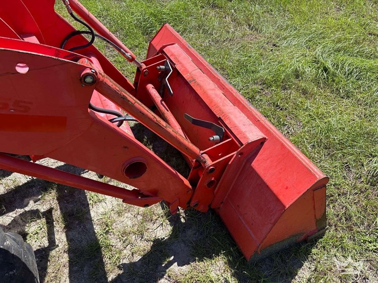 2021-kubota-l4701d-image-8