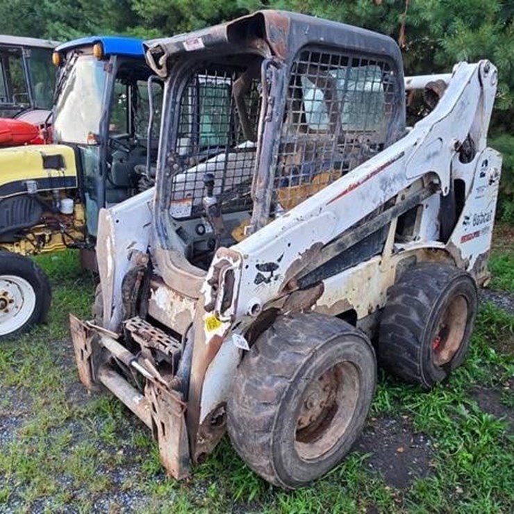 BOBCAT S590