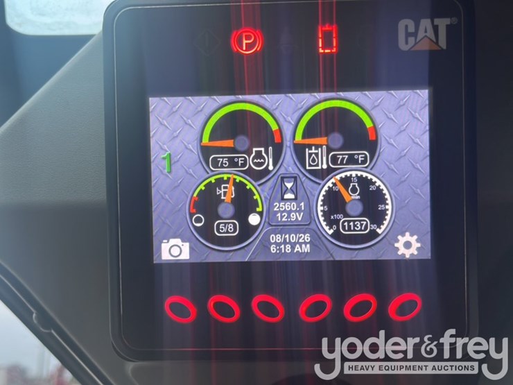 2019-caterpillar-242d-image-18