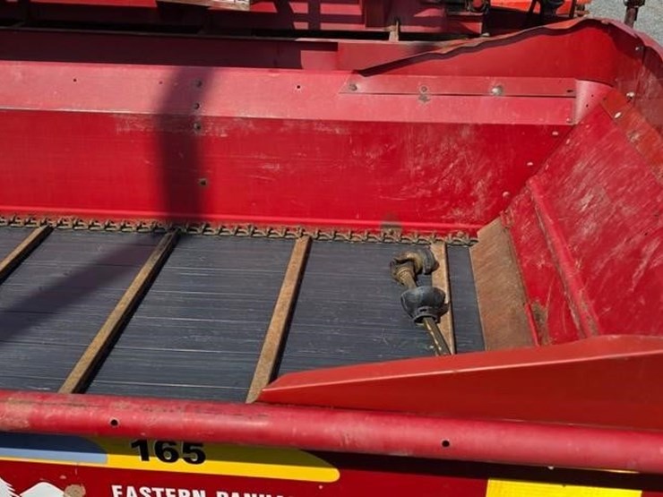 2019-new-holland-165-image-8