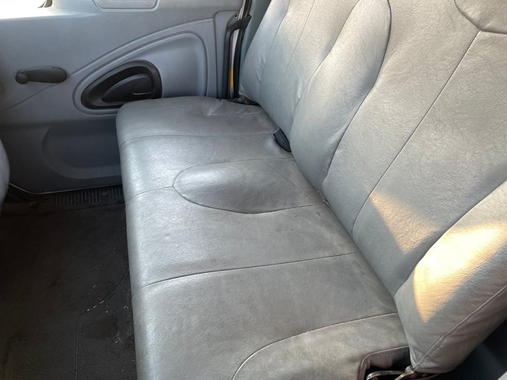 2003-international-durastar-4200-image-52