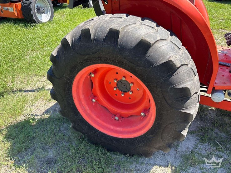 2021-kubota-l4701d-image-38