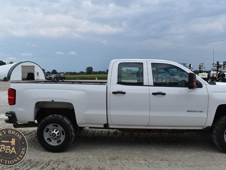 2018-chevrolet-silverado-2500hd-image-6